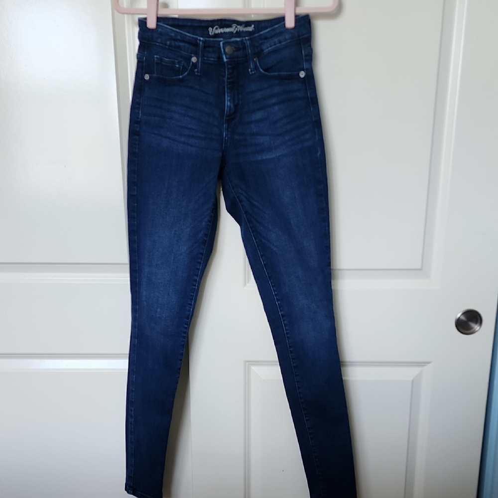 Universal Thread Dark Blue High Rise Skinny Jeans 6L 28L